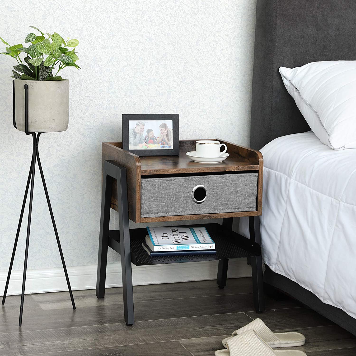 Industrial Bedside Table with Metal Shelf, Nightstand with Metal Frame